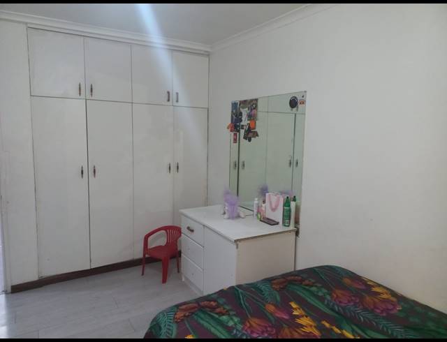 4 BEDROOM FREESTANDING FOR SALE IN LENTEGEUR